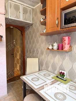 2-к квартира, вторичка, 61м2, 1/5 этаж