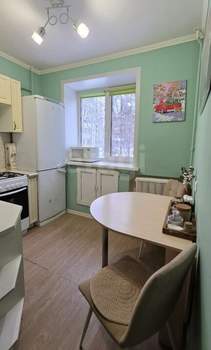 2-к квартира, вторичка, 40м2, 1/5 этаж