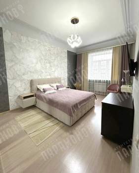 4-к квартира, вторичка, 101м2, 2/5 этаж