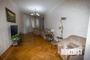 6-к квартира, вторичка, 180м2, 2/4 этаж