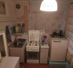 2-к квартира, вторичка, 44м2, 1/4 этаж