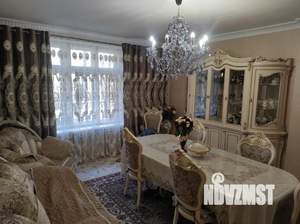 4-к квартира, вторичка, 104м2, 2/5 этаж