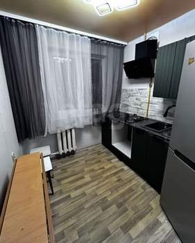 4-к квартира, вторичка, 61м2, 1/5 этаж