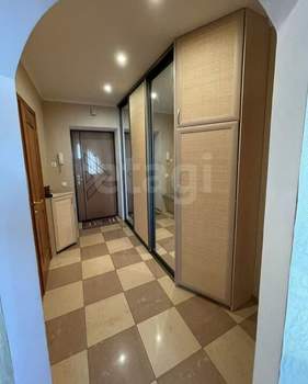 1-к квартира, вторичка, 52м2, 5/5 этаж