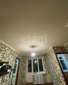 2-к квартира, вторичка, 44м2, 1/4 этаж