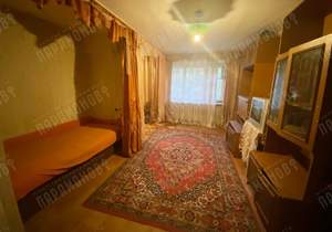 2-к квартира, вторичка, 42м2, 1/4 этаж