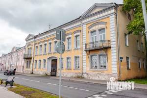 2-к квартира, вторичка, 61м2, 2/2 этаж