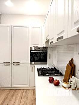 3-к квартира, вторичка, 95м2, 2/4 этаж