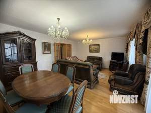 4-к квартира, вторичка, 103м2, 2/5 этаж