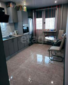 2-к квартира, вторичка, 63м2, 7/17 этаж