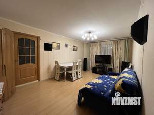 3-к квартира, вторичка, 74м2, 1/5 этаж