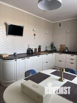 3-к квартира, вторичка, 100м2, 5/13 этаж