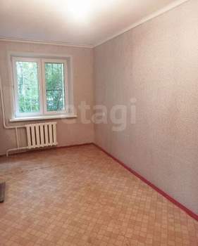 2-к квартира, вторичка, 42м2, 1/5 этаж