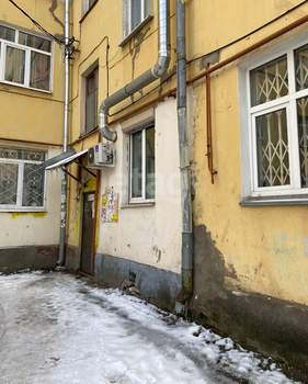4-к квартира, вторичка, 65м2, 4/4 этаж