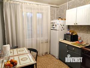 3-к квартира, вторичка, 72м2, 1/10 этаж