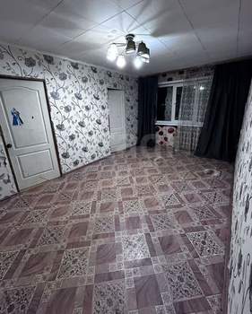 4-к квартира, вторичка, 61м2, 1/5 этаж