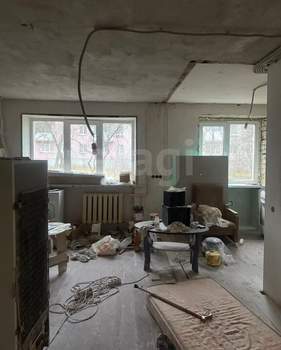 2-к квартира, вторичка, 44м2, 1/4 этаж