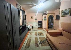 2-к квартира, вторичка, 42м2, 3/5 этаж
