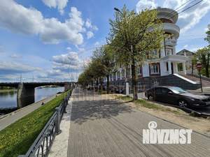 4-к квартира, вторичка, 104м2, 4/4 этаж