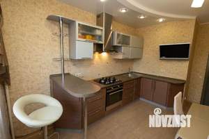 2-к квартира, вторичка, 76м2, 4/10 этаж