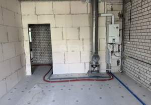 2-к квартира, вторичка, 79м2, 1/5 этаж