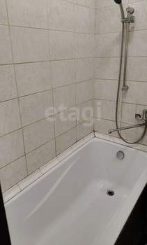 4-к квартира, вторичка, 61м2, 4/5 этаж