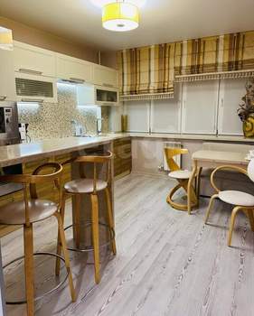 2-к квартира, вторичка, 81м2, 5/7 этаж