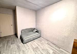 2-к квартира, вторичка, 44м2, 1/4 этаж