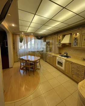 1-к квартира, вторичка, 52м2, 5/5 этаж