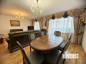 4-к квартира, вторичка, 103м2, 2/5 этаж