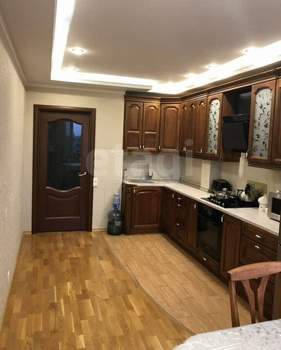 3-к квартира, вторичка, 101м2, 8/9 этаж