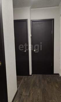 4-к квартира, вторичка, 61м2, 4/5 этаж