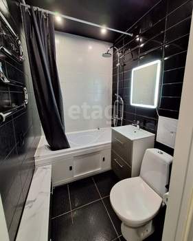 2-к квартира, вторичка, 42м2, 4/4 этаж