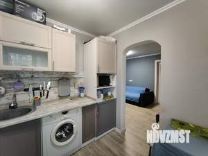 2-к квартира, вторичка, 42м2, 1/4 этаж