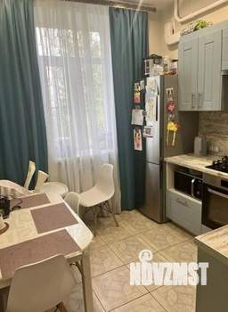 2-к квартира, вторичка, 60м2, 1/3 этаж