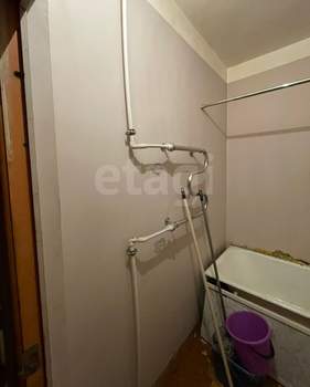 2-к квартира, вторичка, 44м2, 1/4 этаж