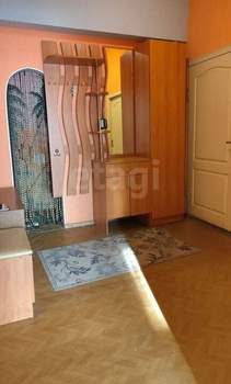 3-к квартира, вторичка, 79м2, 1/2 этаж