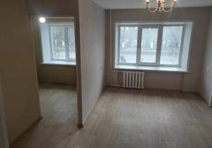 2-к квартира, вторичка, 42м2, 1/5 этаж