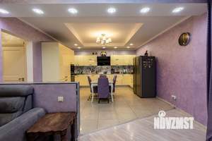 4-к квартира, вторичка, 148м2, 2/5 этаж