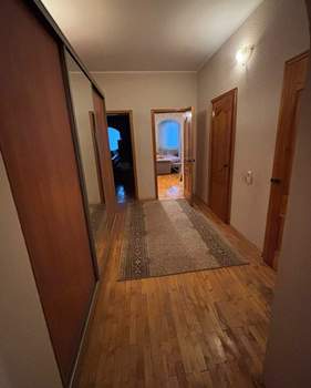 4-к квартира, вторичка, 128м2, 1/1 этаж