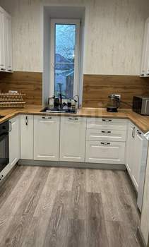 3-к квартира, вторичка, 100м2, 1/1 этаж