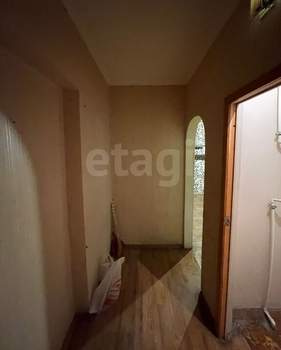 2-к квартира, вторичка, 44м2, 1/4 этаж