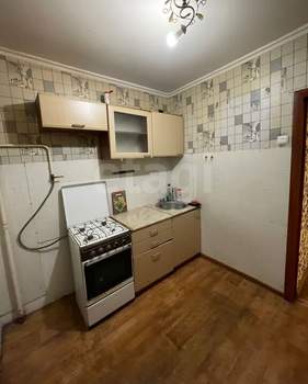 2-к квартира, вторичка, 44м2, 1/4 этаж