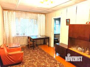 2-к квартира, вторичка, 44м2, 1/4 этаж