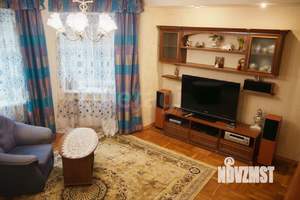 3-к квартира, вторичка, 180м2, 1/4 этаж