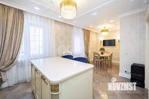 4-к квартира, вторичка, 160м2, 1/4 этаж