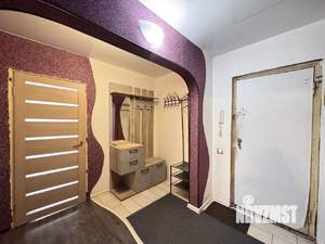 2-к квартира, вторичка, 52м2, 1/9 этаж