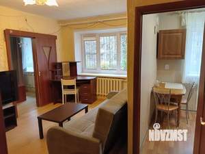 2-к квартира, вторичка, 42м2, 1/4 этаж