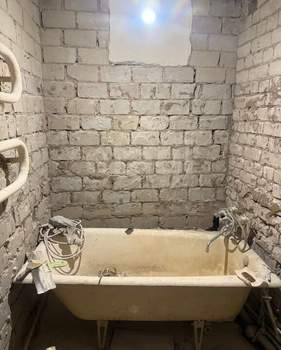 2-к квартира, вторичка, 44м2, 1/4 этаж