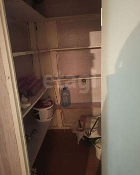 2-к квартира, вторичка, 42м2, 1/5 этаж